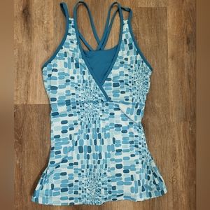 Merrell Opti Wick Size Medium Tank Top White and Tourquois